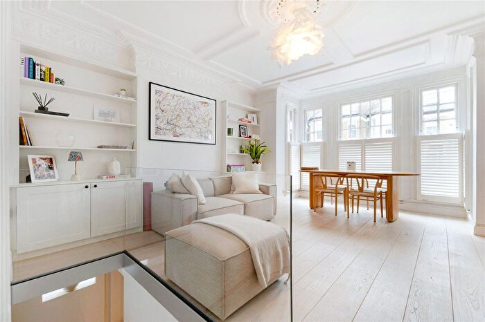1 Bedroom Maisonette For Sale In Oakhill Road, Putney, London, SW15