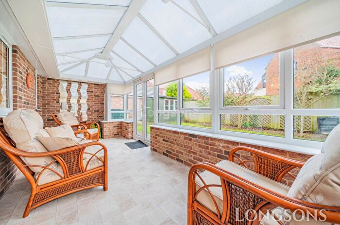 3 Bedroom Detached Bungalow For Sale In Saffron Close, Watton, IP25