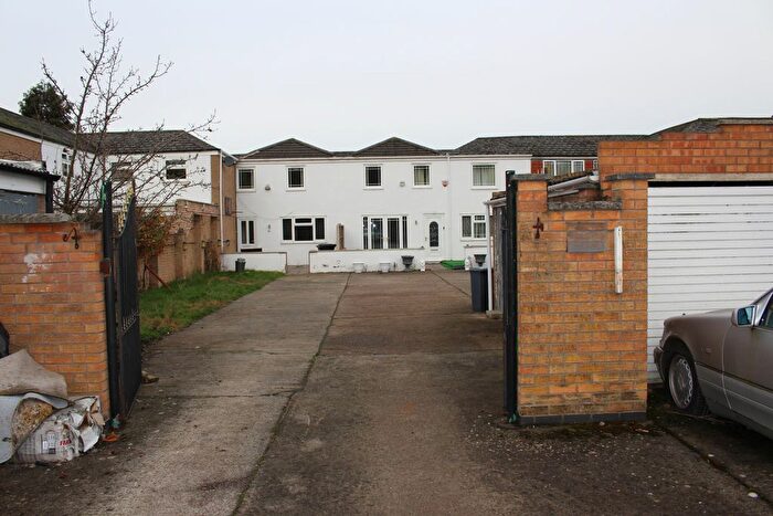 5 Bedroom Terraced House To Rent In Rushey Close, Leicester, LE4