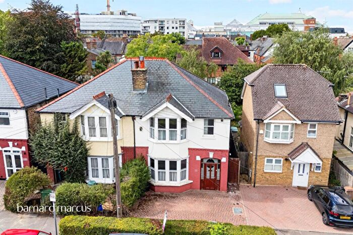 3 Bedroom Semi Detached House For Sale In Litchfield Road, Sutton, SM1