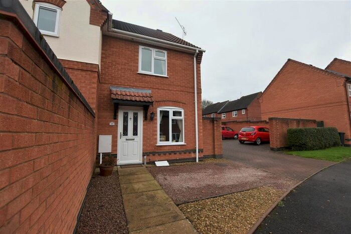 2 Bedroom Property To Rent In Badger Gardens, Worcester WR5