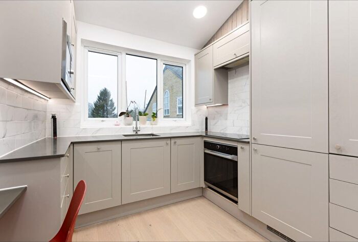 2 Bedroom Mews To Rent In Nightingale Road, Hitchin, SG5