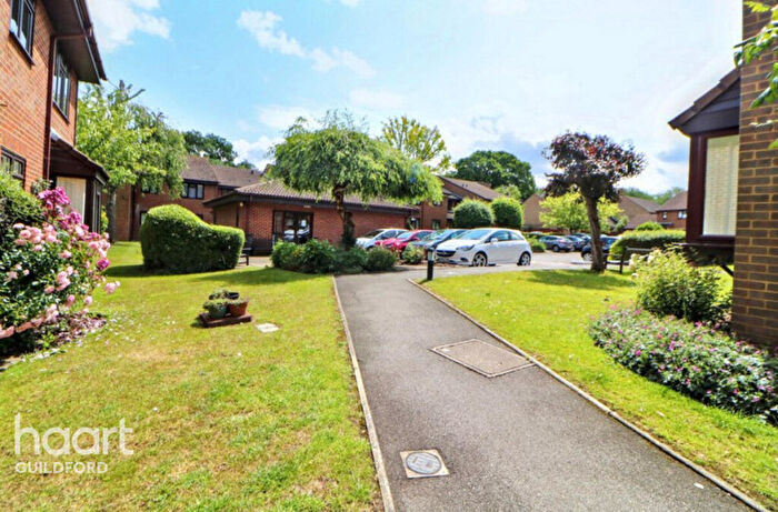 1 Bedroom Retirement Property For Sale In Tarragon Drive, Guildford, GU2