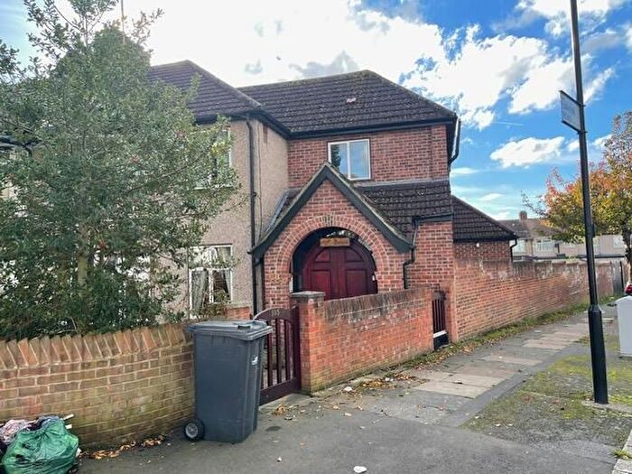 4 Bedroom Property To Rent In Westbury Avenue, Southall, UB1