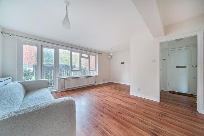 2 Bedroom Flat To Rent In St. John`S Avenue, Putney, SW15