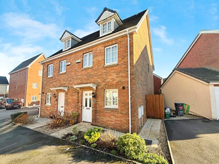 3 Bedroom Semi Detached House For Sale In Milfraen View, Brynmawr, Ebbw Vale, NP23