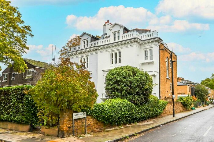 1 Bedroom Flat To Rent In Park Hill, Clapham, London, SW4