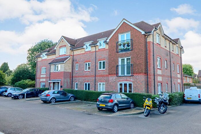 2 Bedroom Flat To Rent In Grace Court, Horsham, RH12