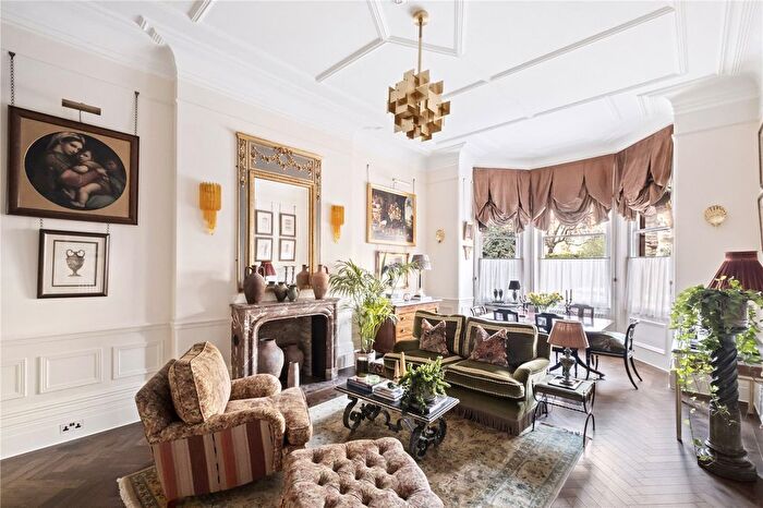 2 Bedroom Flat For Sale In Barkston Gardens, London, SW5