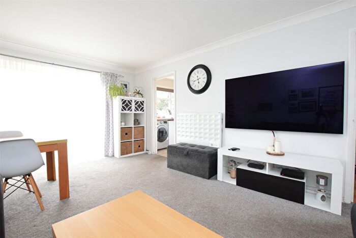 2 Bedroom Flat To Rent In Royle Close, Romford, RM2