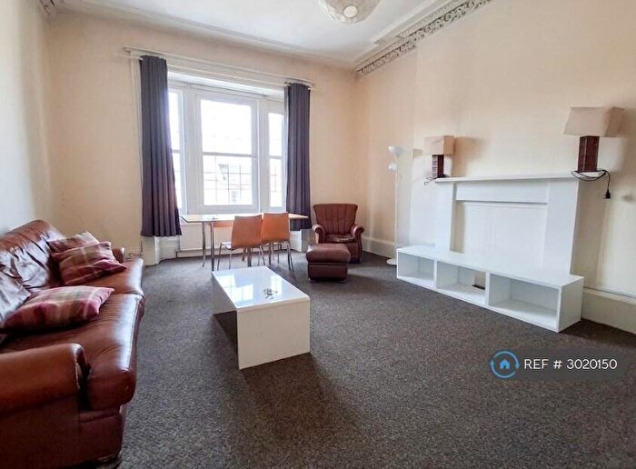 3 Bedroom Flat To Rent In Woodlands Road, Glasgow, G3