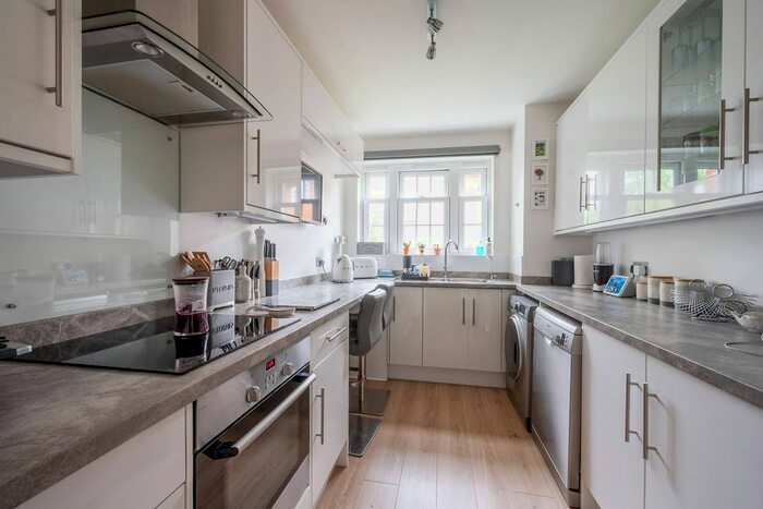 2 Bedroom Flat To Rent In Parkside, Wimbledon Common, London, SW19