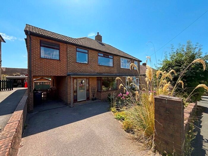 5 Bedroom Semi-Detached House For Sale In Woodlands Avenue, Lepton, HD8
