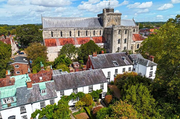 4 Bedroom Terraced House For Sale In The Abbey, Romsey, SO51