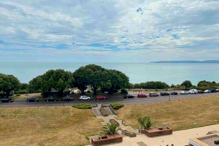 2 Bedroom Flat To Rent In Bournemouth, BH1