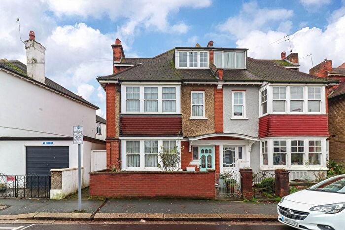 5 Bedroom Semi Detached House For Sale In Durban Road West, Watford, WD18