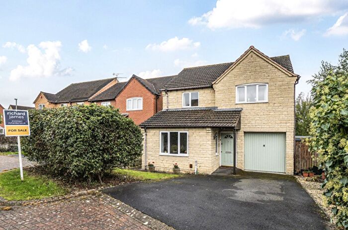 4 Bedroom Detached House For Sale In Scarlet Close, Ash Brake, Swindon, SN25