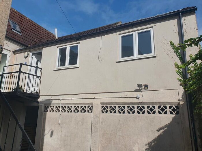 2 Bedroom Flat To Rent In The Causeway, Chippenham, SN15