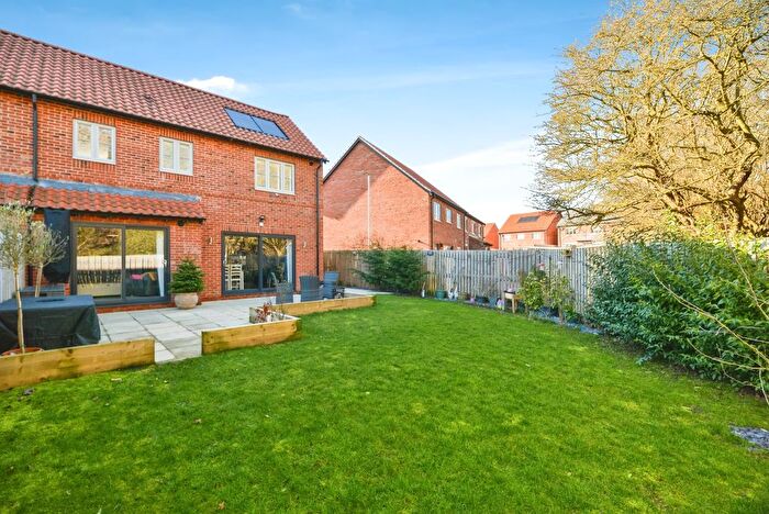 3 Bedroom Semi-Detached House For Sale In Henley Drive, Stockton-On-Tees, TS21