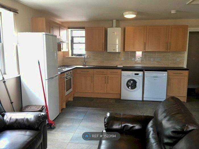 4 Bedroom Flat To Rent In Hampton Lane, Bristol, BS6