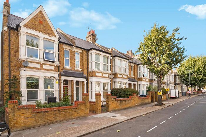 5 Bedroom House For Sale In Fairlight Avenue, Wiilesden Junction, London, NW10