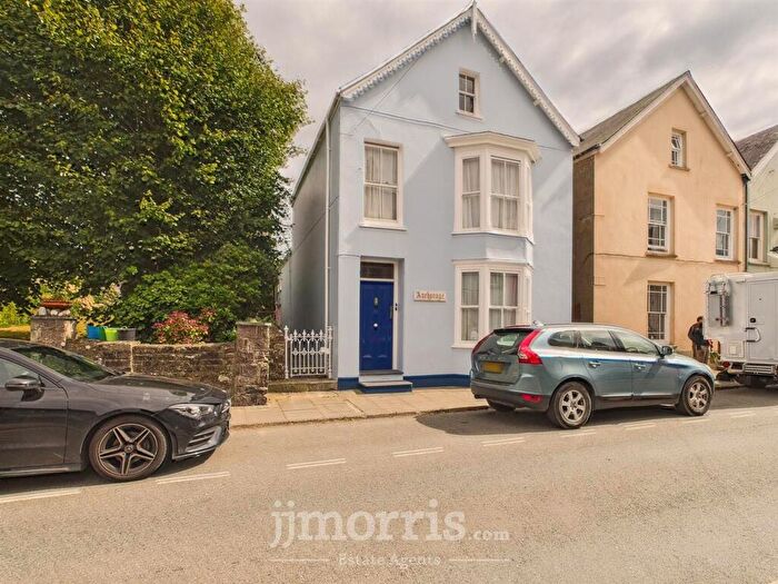 4 Bedroom House For Sale In New Street, St. Davids, SA62