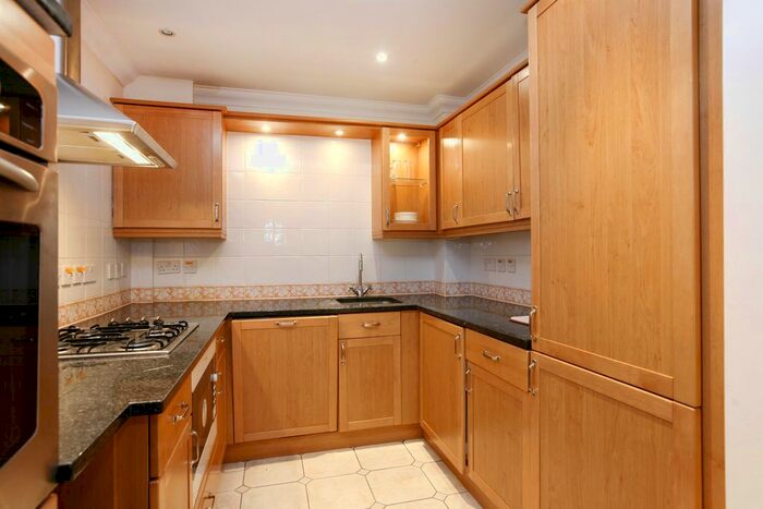 2 Bedroom Flat To Rent In May Bate Avenue, Kingston Upon Thames, KT2