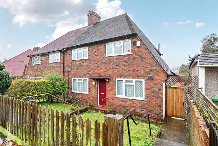 2 Bedroom Maisonette For Sale In Eltham Palace Road, London, SE9