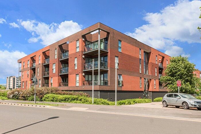2 Bedroom Flat For Sale In Usk Way, Newport, NP20