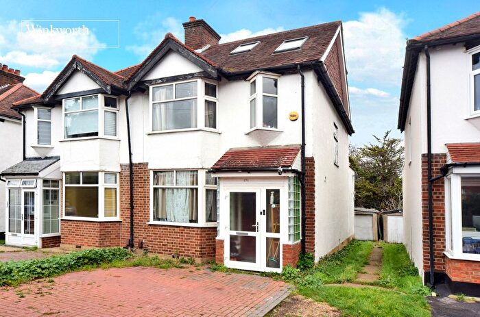 4 Bedroom Semi Detached House For Sale In Sutton Common Road, Sutton, SM3