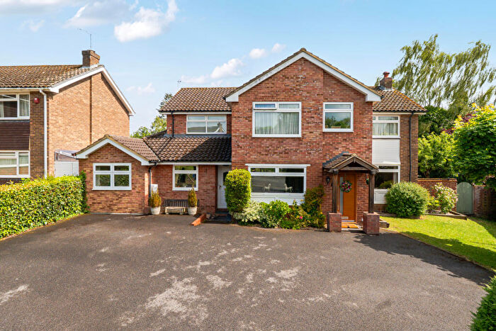 4 Bedroom Detached House For Sale In Pound Lane, Marlow, SL7
