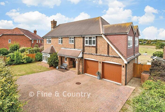 5 Bedroom Detached House For Sale In Foreland Heights, Broadstairs, Kent, CT10