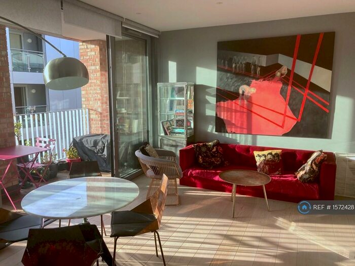 2 Bedroom Flat To Rent In Wade House, London, E2