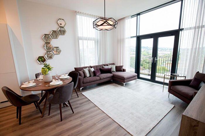 2 Bedroom Apartment To Rent In Alexandra House, Midland Road, Bath, BA2