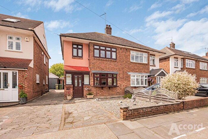 3 Bedroom Semi-Detached House For Sale In Winchester Avenue, Upminster, RM14