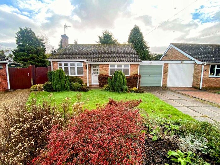 2 Bedroom Detached Bungalow For Sale In Aston Close, Kempsey, Worcestershire, WR5