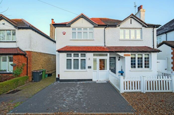 3 Bedroom Semi-Detached House To Rent In Orchard Road, Farnborough, Orpington, BR6