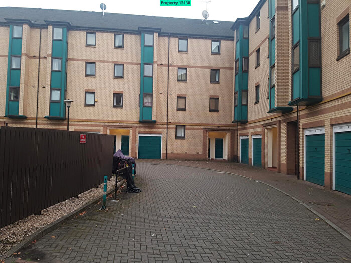 2 Bedroom Flat To Rent In Rutland Court, Glasgow, G51