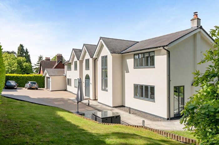 5 Bedroom Detached House For Sale In Park View Road, Woldingham, CR3