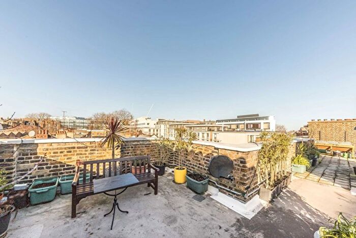 1 Bedroom Flat For Sale In Rawstorne Street, Islington, EC1V - Photo 3