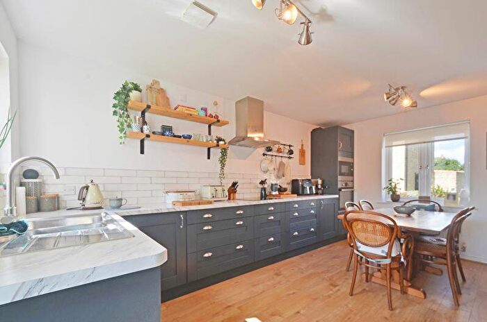 4 Bedroom Semi-Detached House For Sale In Finsbury Rise, Roche, PL26