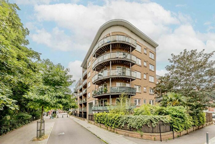 2 Bedroom Flat To Rent In Goldsmiths Row, Broadway Market, E2