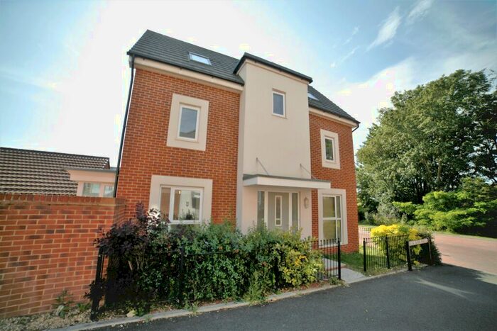 5 Bedroom Detached House To Rent In Elsa Nunn Rise, Bristol, BS16