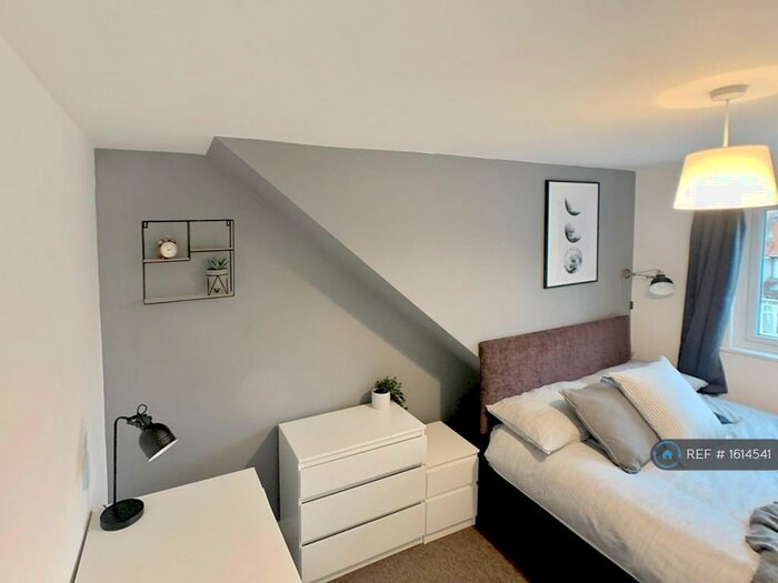 8 Bedroom Semi-Detached House To Rent In Granby Grove, Southampton, SO17