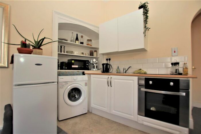1 Bedroom Flat To Rent In Cleveland Place East, Bath, BA1