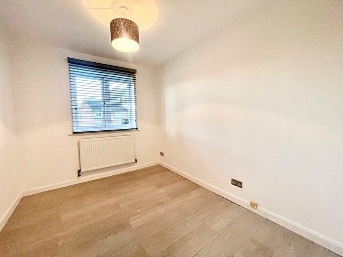 1 Bedroom Flat To Rent In Wellington Road, North Weald, CM16