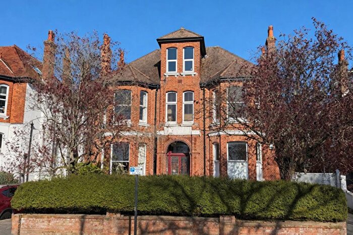 2 Bedroom Flat For Sale In Preston Park Avenue, Brighton, BN1