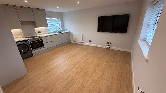 2 Bedroom Flat To Rent In Holcombe Close, Altrincham., WA14