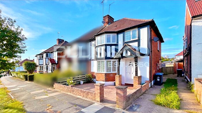 3 Bedroom Semi-Detached House For Sale In Vivian Avenue, Wembley, HA9