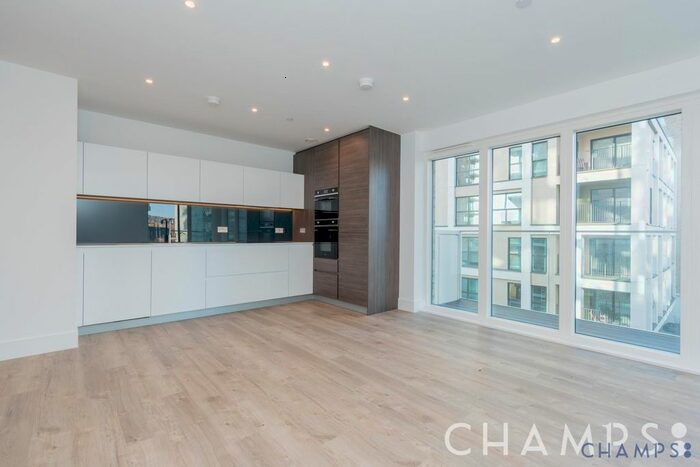 2 Bedroom Flat To Rent In Cobham House, Pegler Square, London, SE3